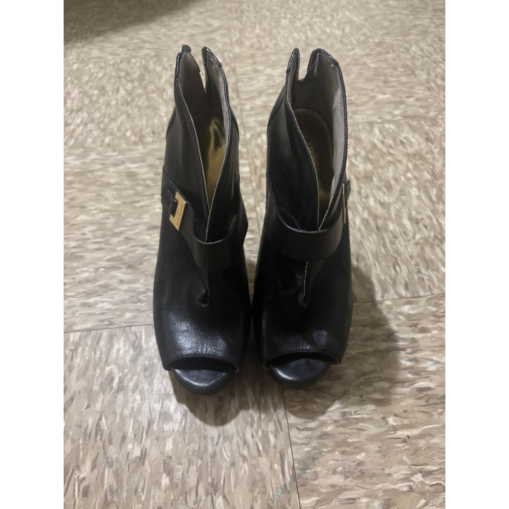 Michael Kors heels - Picture 3 of 8